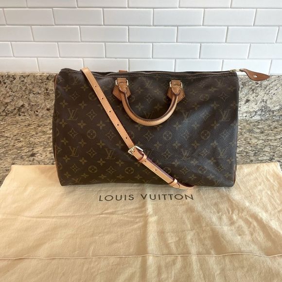 Louis Vuitton Handbags - ⚡️⚡️💯AUTH Louis Vuitton Speedy 40⚡️⚡️